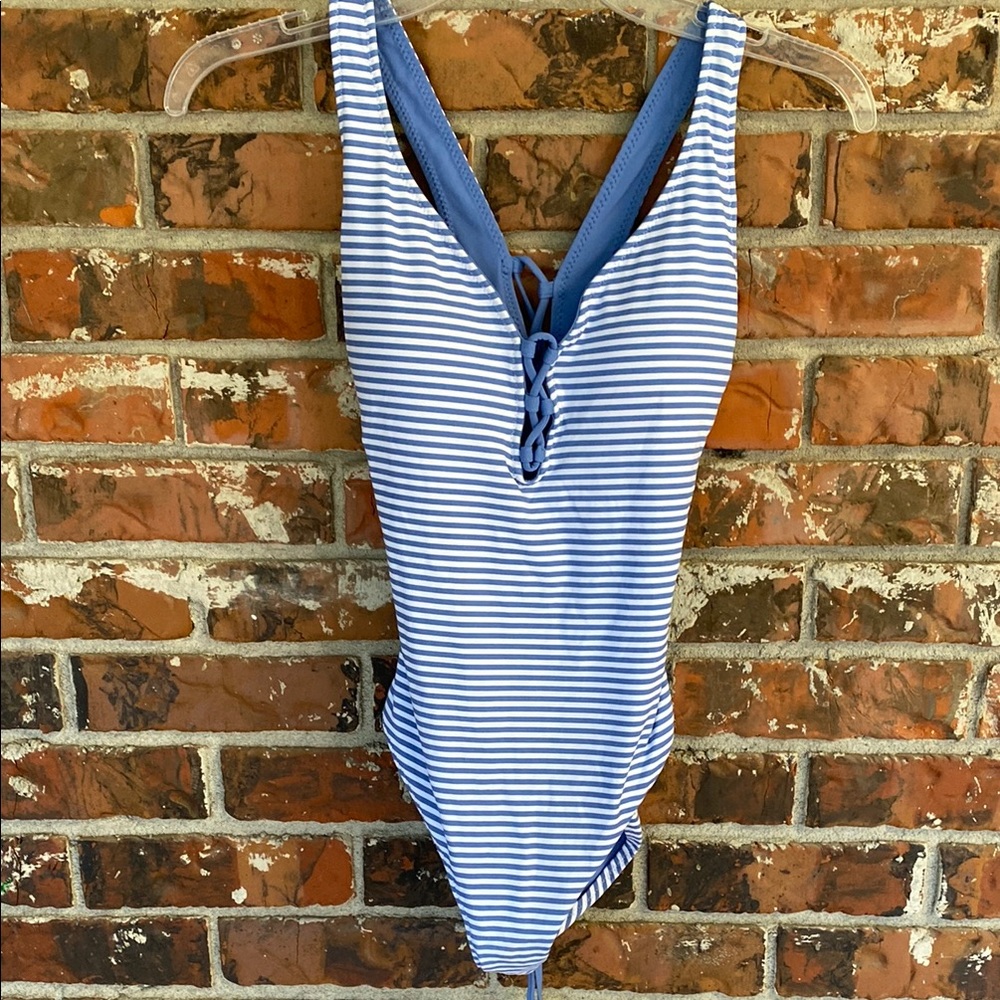 Tommy Bahama one piece swim suit (reversible) size 6